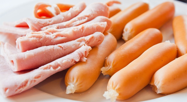 Confirmed: Ham and Hot Dogs Can Cause Cancer